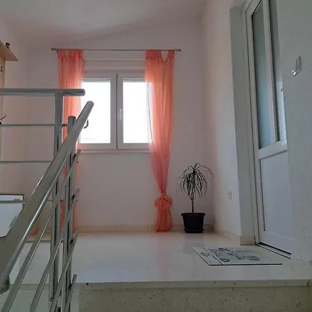 Apartment Holiday Apartman Kaštela