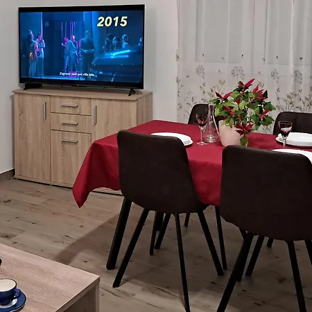 Holiday Apartman Apartment